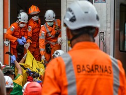 Jasad Korban Terakhir Tabrakan 2 Kereta di Cicalengka Berhasil Dievakuasi