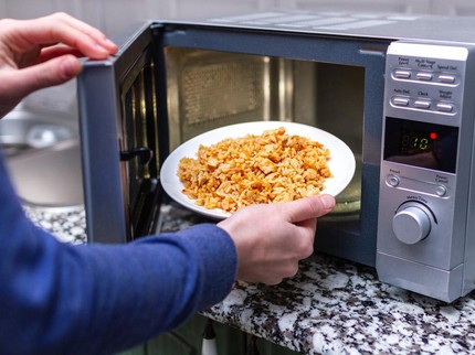 10 Makanan yang Tidak Boleh Dipanaskan dengan Microwave, Termasuk Telur