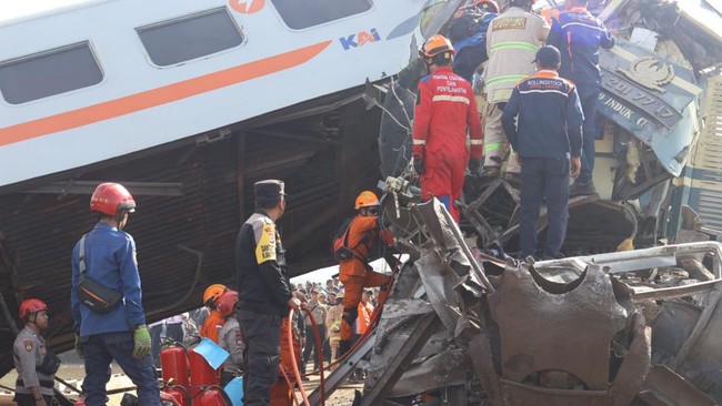KAI menyebut kecelakaan antara KA Turangga dan KRL Bandung terjadi saat kereta melintas di KM 181 atau di antara Stasiun Haurpugur-Stasiun Cicalengka.