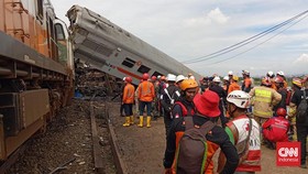 Tim SAR Bakal Potong Badan Kereta untuk Evakuasi Korban KA Turangga