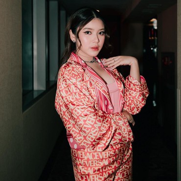 Lirik Lagu Ngeluwihi - Tiara Andini