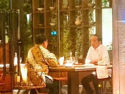 Jokowi Makan Malam Bareng Prabowo Jelang Debat Capres, Pertanda Apa?