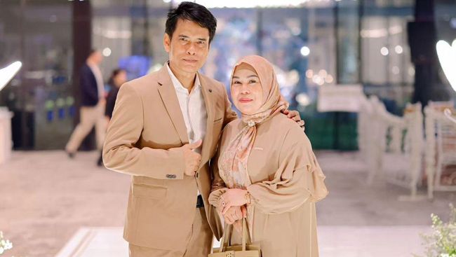 8 Potret Harmonis Orang Tua Lesti Kejora, Dulu Jadi ART & Jualan Mie Ayam