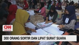 VIDEO: 300 Orang Sortir Dan Lipat Surat Suara