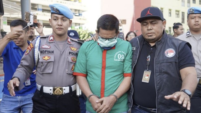 Polisi mengungkap hasil tes urine terhadap Ibra Azhari dan artis wanita era tahun 1990an berinisial NN dinyatakan positif mengandung metamfetamin dan amfetamin.