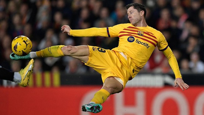 Robert Lewandowski yang terkenal sebagai mesin gol ulung dalam kariernya kini sedang menjalani periode sulit di Barcelona.