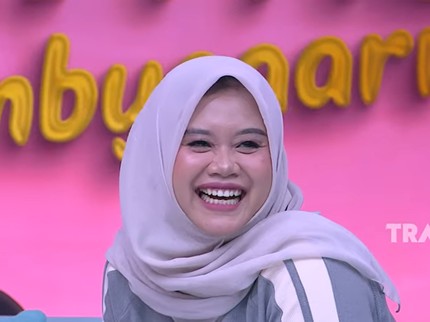 Kisah Teh Windy Kena PHK saat COVID-19, Kini Sukses Jual Seblak Omzet Rp22 Juta per Hari