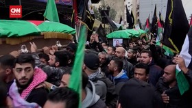 VIDEO: Momen Ribuan Pelayat Iringi Pemakaman Pejabat Hamas