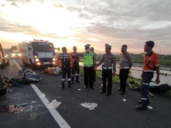 Kecelakaan Minibus vs Truk di KM 246 Tol Kanci Pejagan Brebes, 3 Orang Tewas
