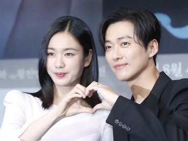 Klarifikasi Ahn Eun Jin Dirumorkan Kencan dengan Namgoong Min
