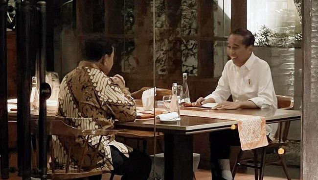 Jokowi Makan Malam Dengan Prabowo Sebelum Debat, Bahas Apa?