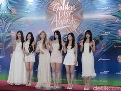 Lambaian Tangan Idol dan Teriakan Penggemar di Red Carpet Golden Disc Awards 2024