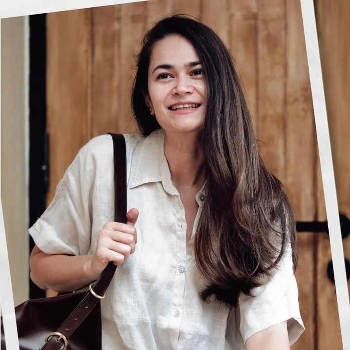 <p>Artis Sabai Dieter kerap membagikan potret kesehariannya di media sosial. Banyak netizen memuji kecantikan alami yang dimiliki istri aktor Ringgo Agus Rahman ini, Bunda. (Foto: Instagram @sabaidieter)</p>