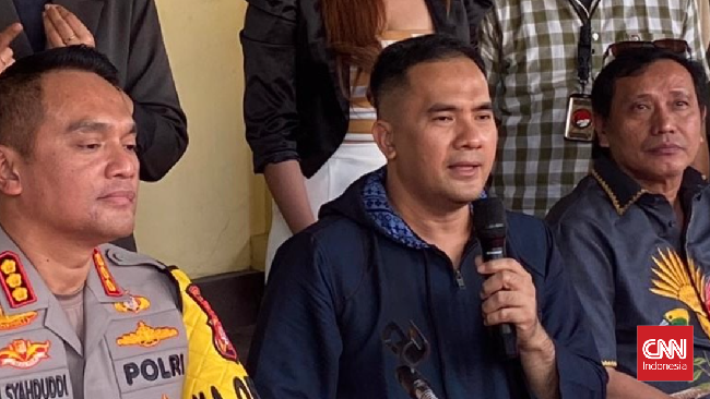 Saipul Jamil mengaku hanya mengantarkan asistennya mengantar panci untuk ibunda dan tak menaruh curiga S memakai narkoba.