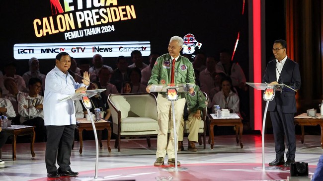 Anies Baswedan mengungkit kepemilikan lahan 340 ribu hektare Prabowo Subianto dalam debat calon presiden Minggu (7/1) malam dengan data yang diungkap Jokowi.