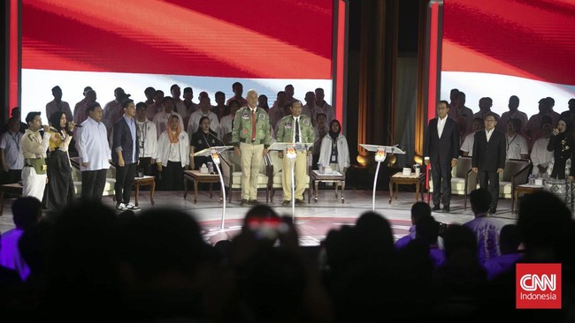 Untuk pertama kalinya dalam survei yang digelar oleh LSI Denny JA pasangan nomor 2 Prabowo-Gibran menyentuh angka 50,7 persen.