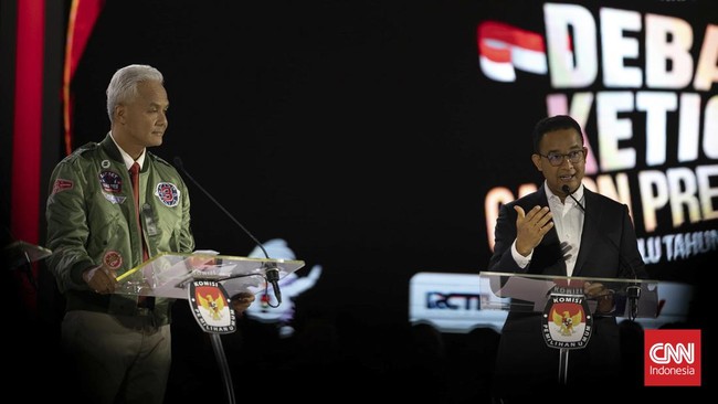 Dua kubu capres terlihat mesra dalam beberapa kesempatan terakhir. Pengamat menilai ada potensi dua kubu berkoalisi di putaran 2, ada pula yang meragukan.