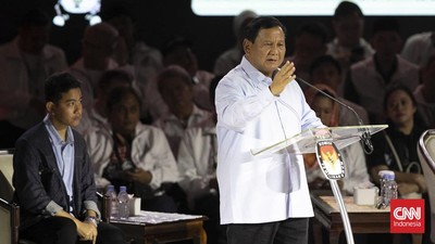 Capres nomor urut 2 Prabowo Subianto mengaku tidak khawatir dengan utang luar negeri Indonesia yang masih rendah dibanding negara-negara lain.