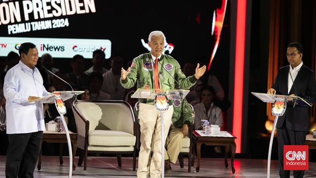 Paslon nomor urut 3 Ganjar-Mahfud membuat kejutan dengan busana yang kompak mereka pakai ke rangkaian kegiatan debat Pilpres 2024.