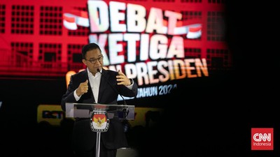 Viral Umpatan ke Anies Saat Debat Capres TKN Prabowo merespons umpatan yang dilontarkan pendukung kepada Anies Baswedan saat debat capres kedua Pilpres 2024 di Istora Senayan.