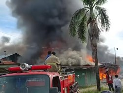20 Kios Pasar Youtefa Jayapura Ternyata Dibakar Pria Mabuk, Pelaku Ditangkap!
