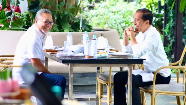 President Jokowi Lunch Meeting with PAN Chairman Zulkifli Hasan