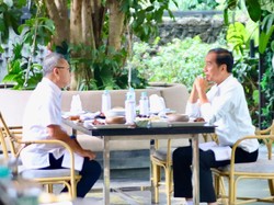 Kata Jokowi Usai Ngobrol 4 Mata dengan Zulhas: Diundang Makan Siang