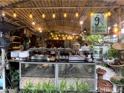 Restoran Konsep Jujur di Ubud: Ambil Makanan, Bayar, dan Cuci Piring Sendiri