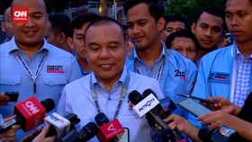 VIDEO: Dasco Ungkap Obrolan Jokowi dan Prabowo: Kita Dengernya Nyengir