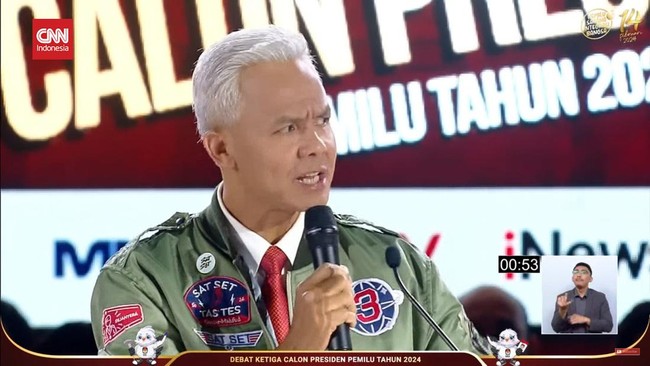 Calon presiden nomor urut 3, Ganjar Pranowo mendorong pembentukan kesepakatan sementara untuk menyelesaikan konflik di Laut Cina Selatan (LCS).