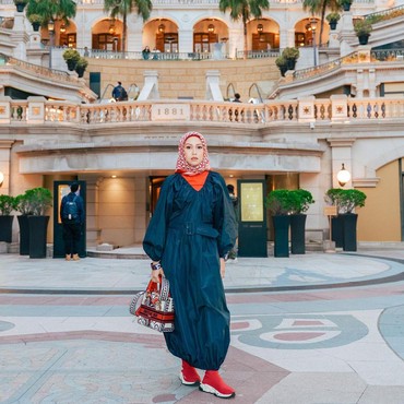 7 Potret Naz Mazhar, Jurnalis Malaysia yang Pernah Dinikahi Sultan Brunei