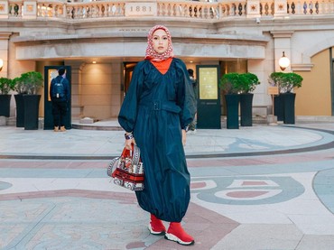 img-title 7 Potret Naz Mazhar, Jurnalis Malaysia yang Pernah Dinikahi Sultan Brunei
