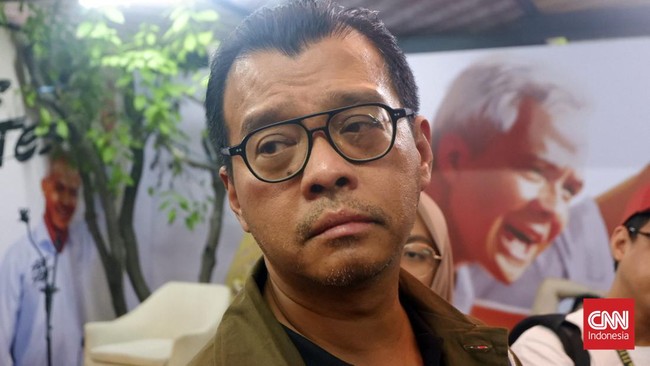 Andi Widjajanto mengaku sudah menjadi kader dan mempunyai kartu tanda personil (KTA) PDIP sejak sebelum Pilpres 2024 lalu.