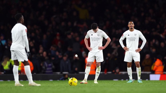 Arsenal kini terlihat sebagai tim yang bermasalah usai disingkirkan Liverpool pada babak ketiga Piala FA di Stadion Emirates, Senin (8/1) dini hari WIB.