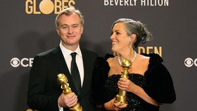 Christopher Nolan Kebanjiran Pujian Istri Usai Menang Golden Globe