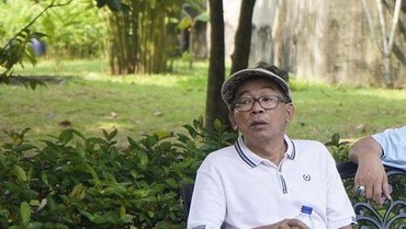 img-title Jarwo Kwat Bongkar Sifat Asli Komeng Sebelum Nyaleg Jadi Anggota DPD