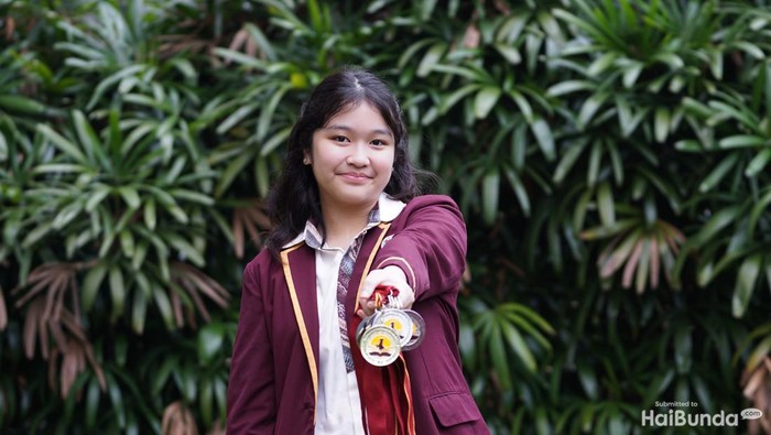 Juara Cilik episode Aisha Kintan Juara Menulis Essai di Amerika Serikat