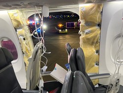 Imbas Jendela Copot, Boeing 737 Dilarang Terbang hingga Pemeriksaan Usai