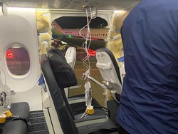 FAA Resmi Selidiki Boeing 737 Usai Insiden Jendela Pesawat Copot Saat Terbang