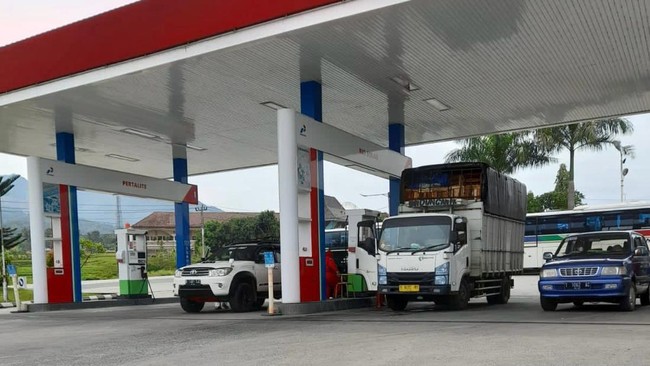 Pertamina Patra Niaga Regional Papua-Maluku mengatakan, cuaca buruk mengganggu proses penyaluran BBM ke Kabupaten Maluku Barat Daya.