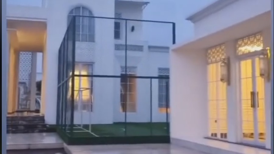 Potret rumah Ustaz Solmed Potret rumah Ustaz Solmed