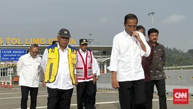 Viral Ban Mobil Presiden Jokowi Bocor, Paspampres Sibuk Perbaiki