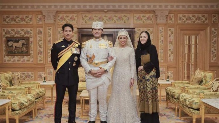 Putri Azemah adalah kakak perempuan Pangeran Mateen
