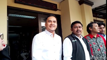 img-title Senyum Merekah Saipul Jamil Akhirnya Bebas