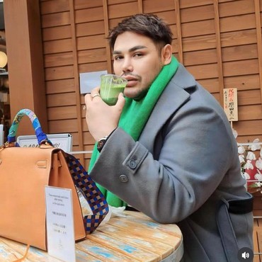 Kembali Menghibur, Ivan Gunawan: Baju Gue Laki Kan?