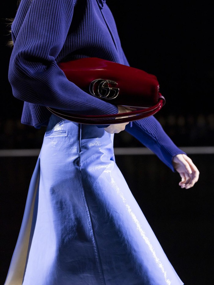 Tas merah Gucci