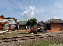 Viral Kereta Api Nyelonong Saat Acara Hajatan di Cilacap, Begini Ceritanya