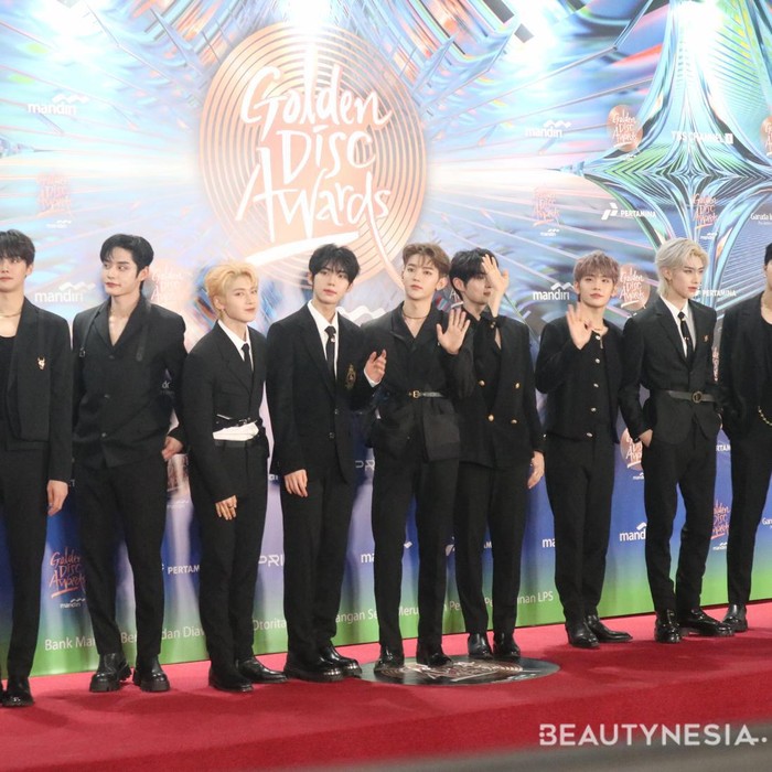 ZEROBASEONE di red carpet Golden Disc Awards ke-38