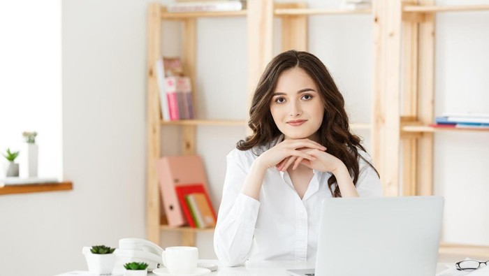 7 Tanda Kamu Introvert Tapi Punya Kecerdasan Sosial Tinggi