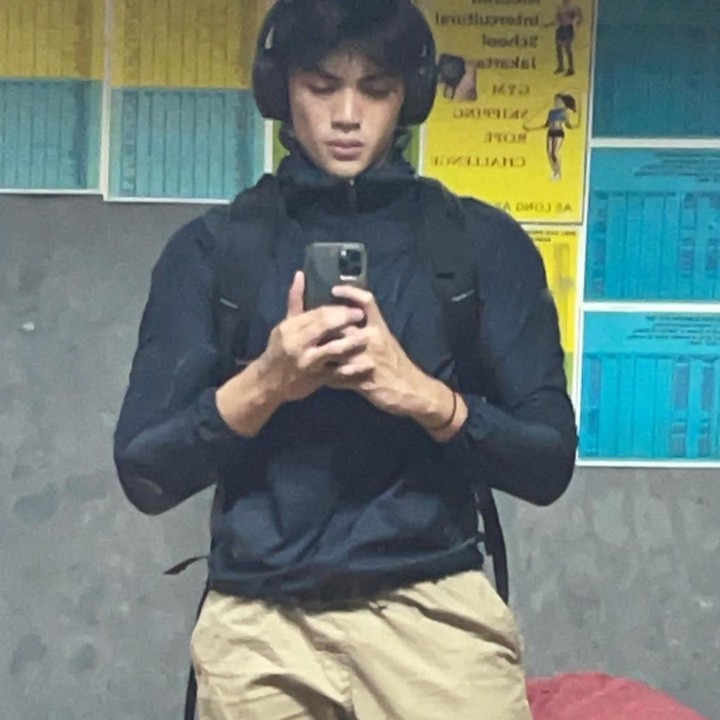 <p>Pemuda kelahiran 29 Januari 2006 itu akan segera menginjak usia 18 tahun. Kini sudah remaja, paras Arka tampak semakin tampan seperti sang Ayah. (Foto: Instagram @aruckermans)<br /><br /><br /></p>